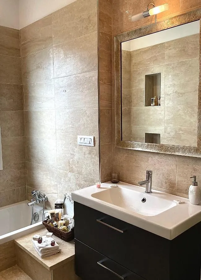 Al Poggio - Luxury Rooms 卡波特拉 意大利