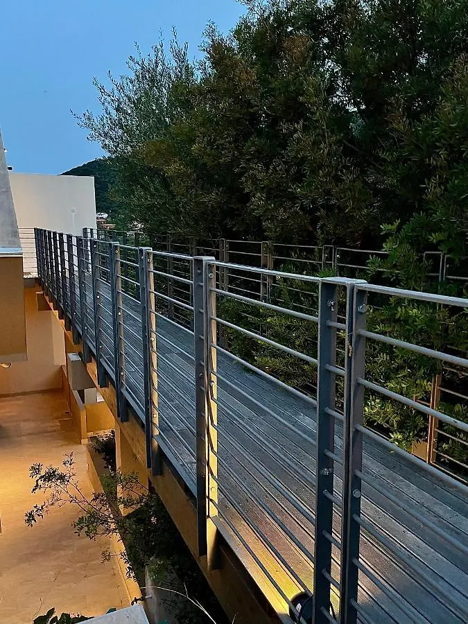 Al Poggio - Luxury Rooms 卡波特拉