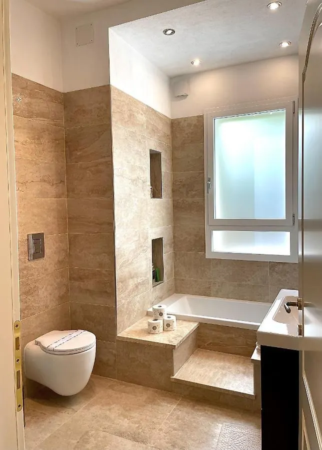Al Poggio - Luxury Rooms 卡波特拉